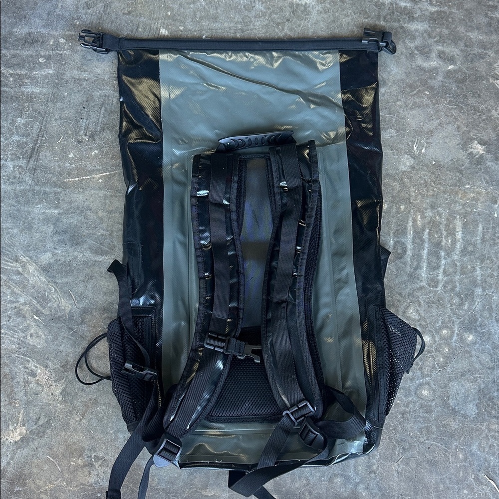 FEActive Waterproof Backpack 20L Black, Sealed Se… - image 4